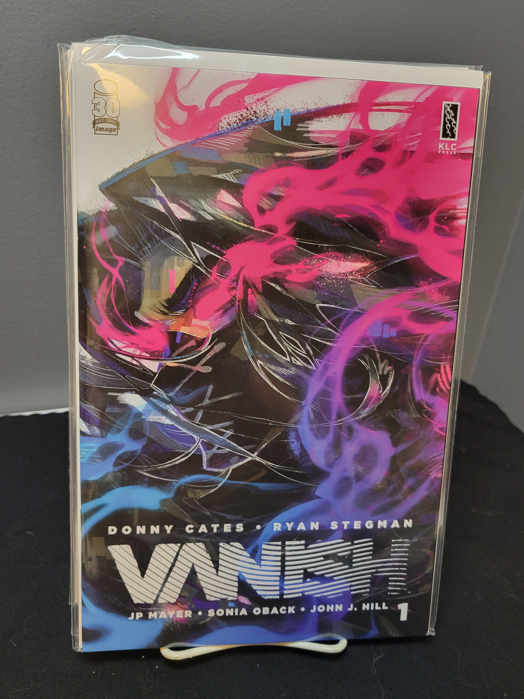 Vanish 1 Besch Variant