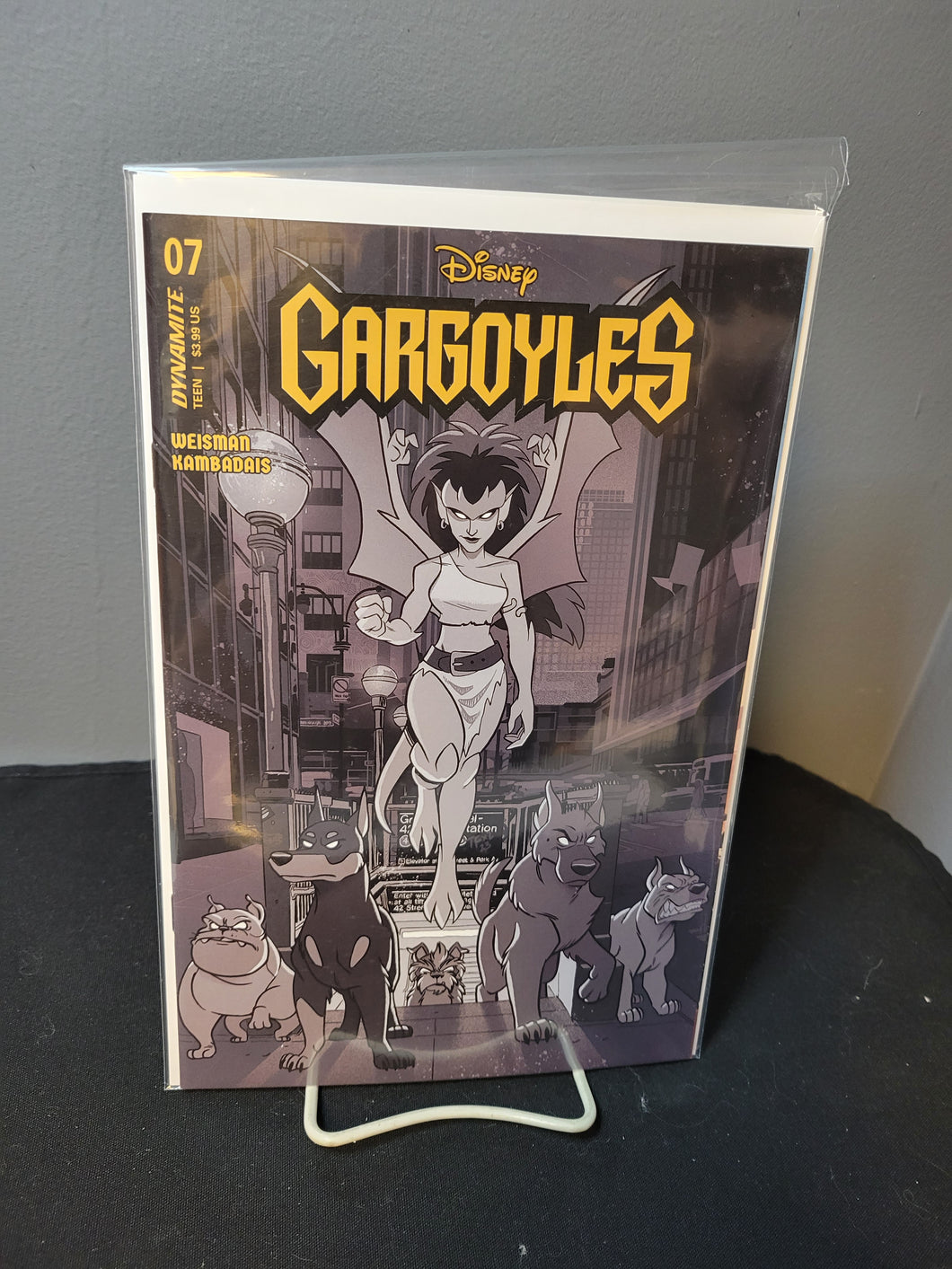 Gargoyles 7 1:10 Ratio Variant