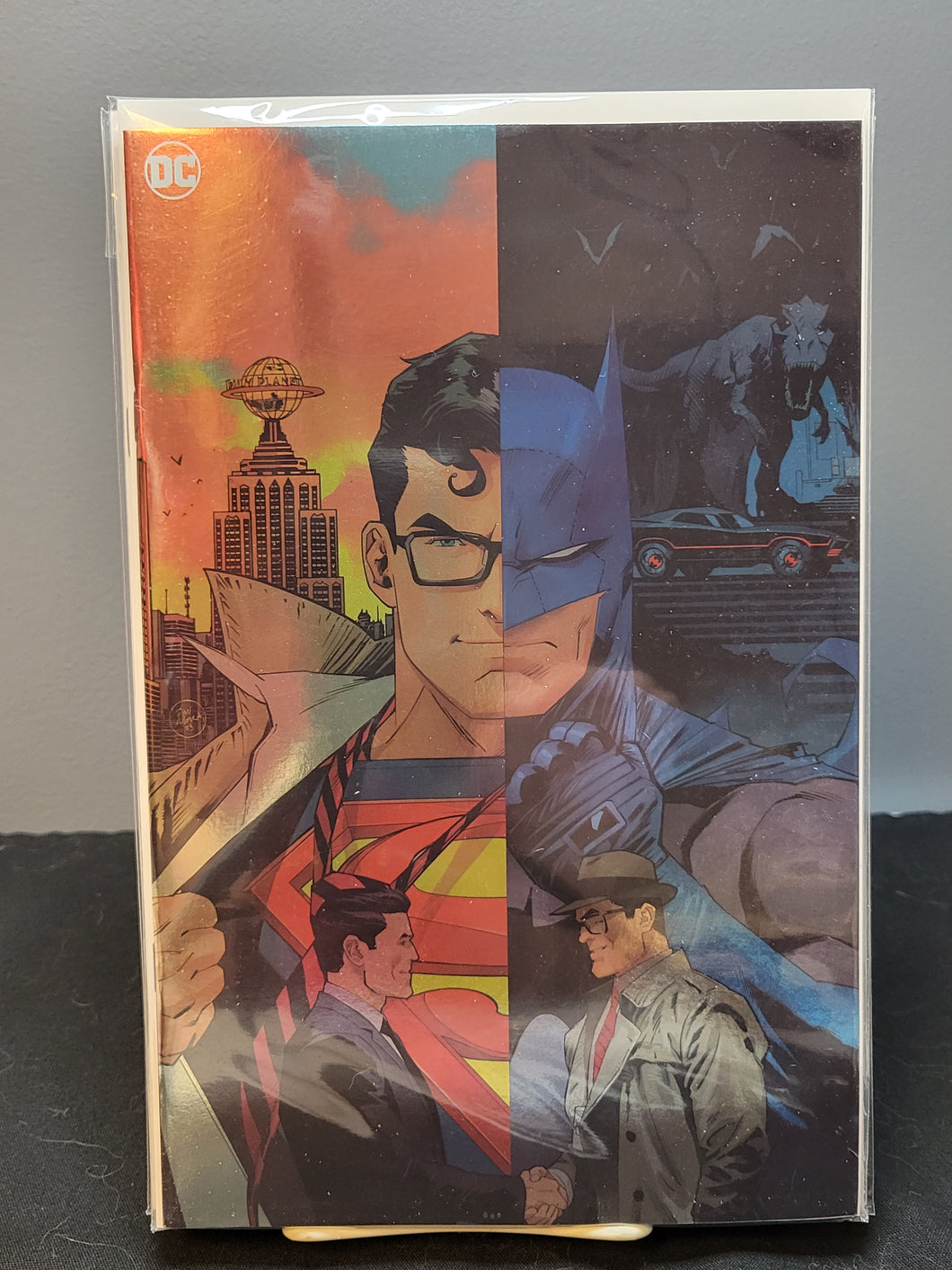 World's Finest #18 Mora Foil Variant