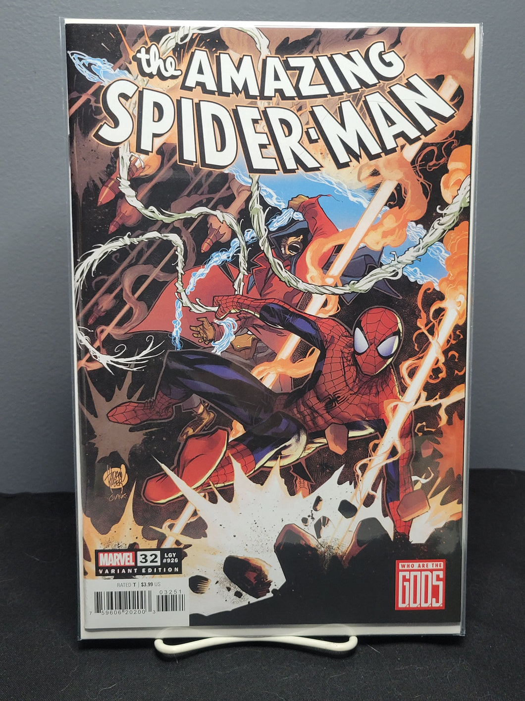 Amazing Spider-Man #32 (926) Variant