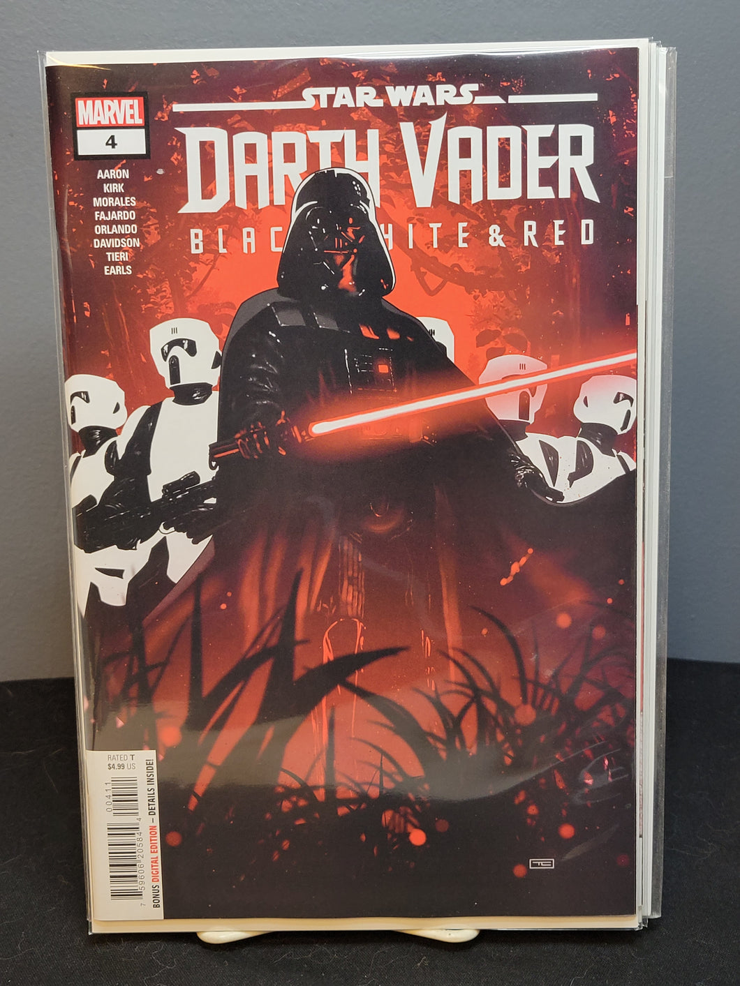 Star Wars Darth Vader Black, White & Red #4