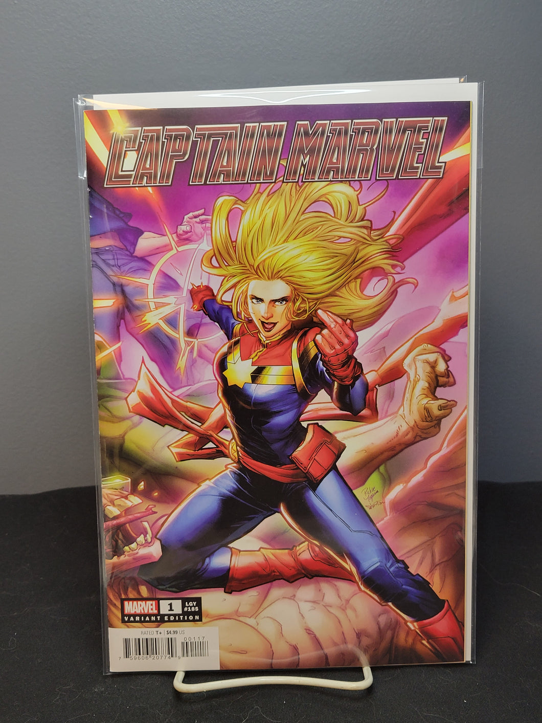 Captain Marvel #1 Variant