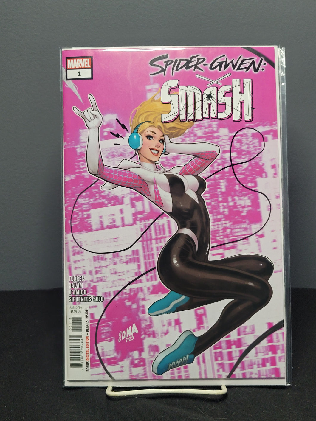 Spider-Gwen Smash #1